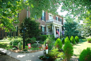 MAPLE HILL MANOR BED & BREAKFAST - Updated 2022 Prices & B&B Reviews ...