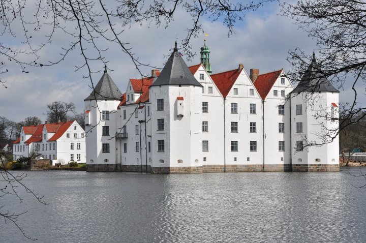 Glucksburg (Flensborg) - Alt Du Skal Vide Før Du Besøger - Tripadvisor