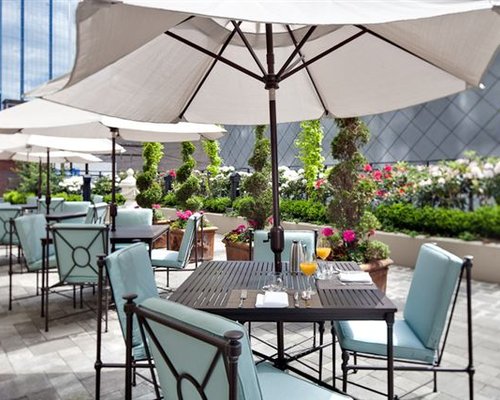 L'Hermitage Hotel