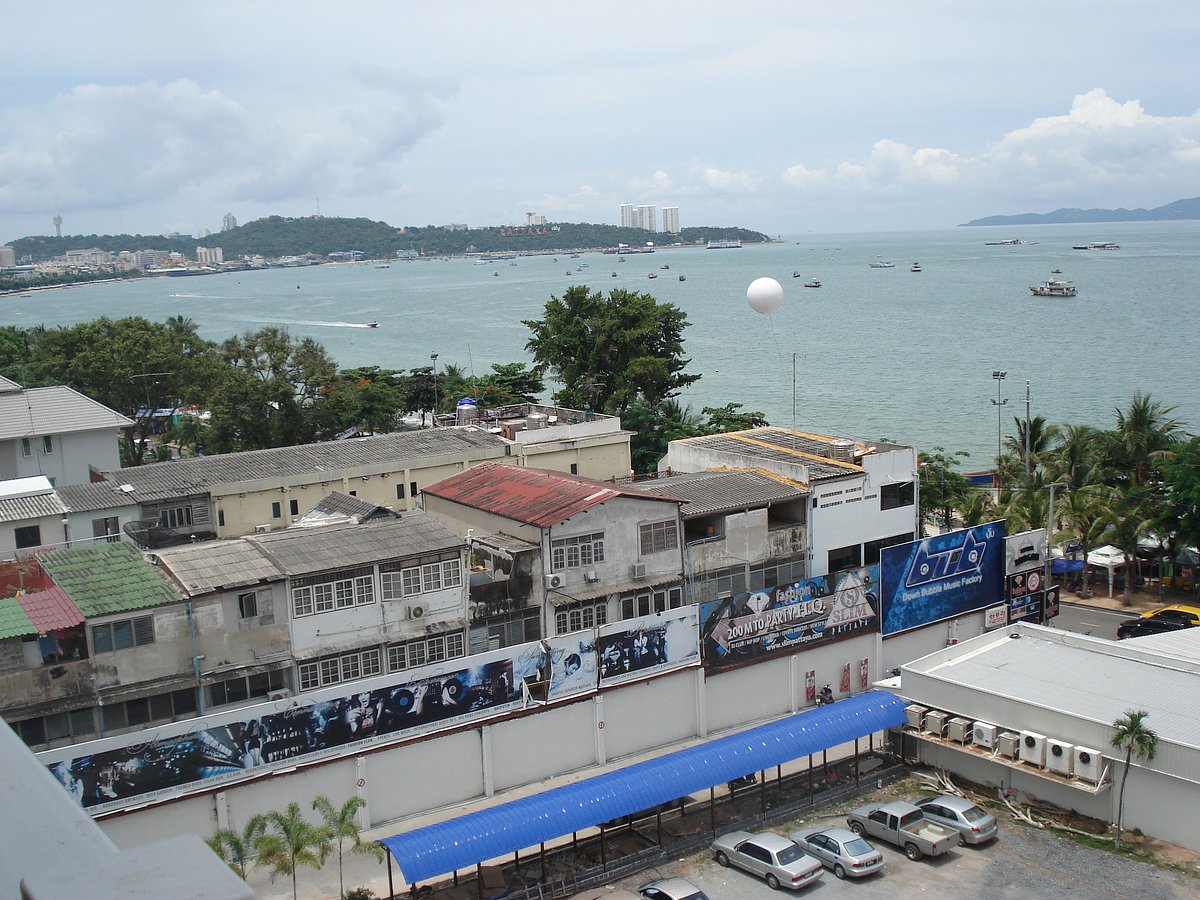 Pattaya discovery beach hotel