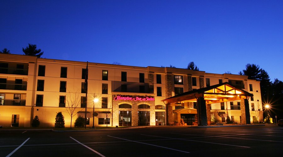 Welcome to the Hampton Inn and Suites Lake George!