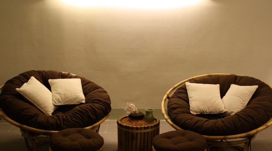 Once you sit on these foot massage chairs - you won't want to get up.