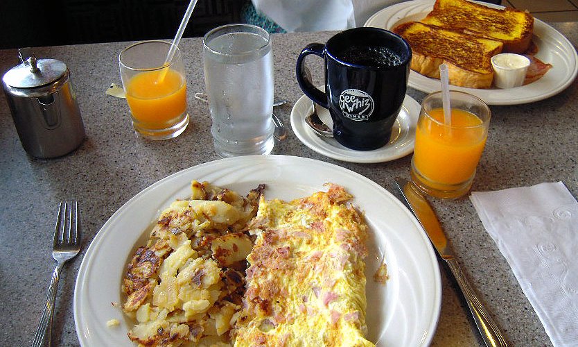 Yummy breakfast at Gee Whiz!