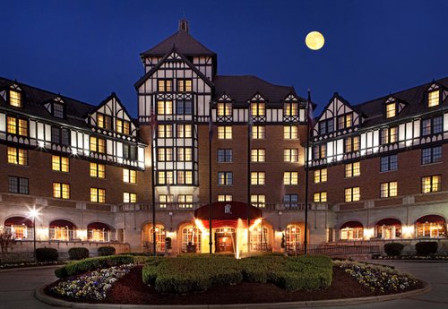 The Hotel Roanoke & Conference Center, Curio Collection by Hilton image