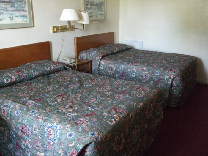 LOYALTY INN - Hotel Reviews (Louisa, VA)