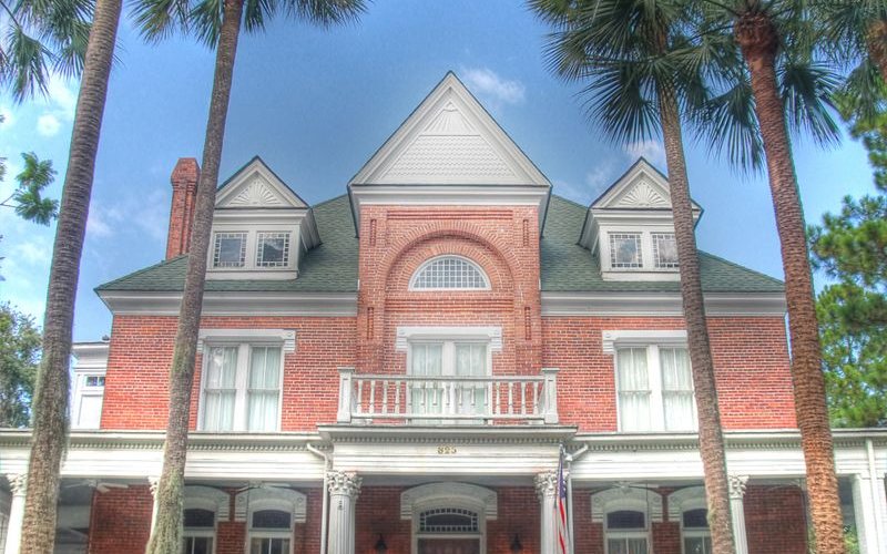 Brunswick Manor in Brunswick Georgia