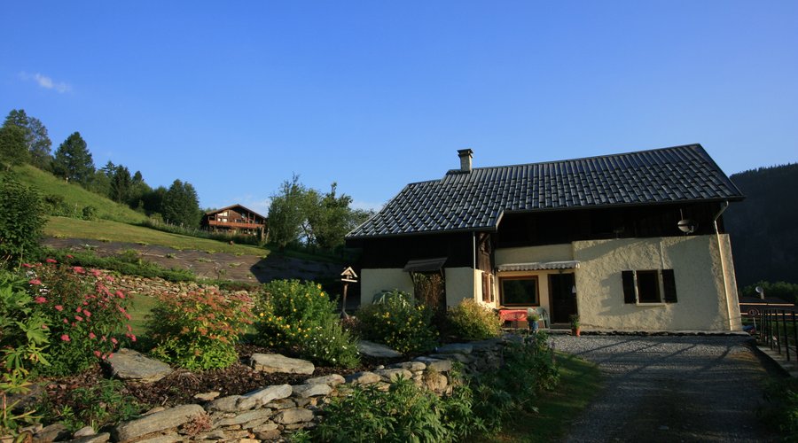 The apartment (on the left-hand side)