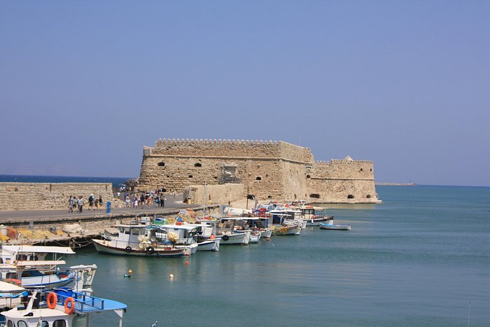 Heraklion, son port et son fort