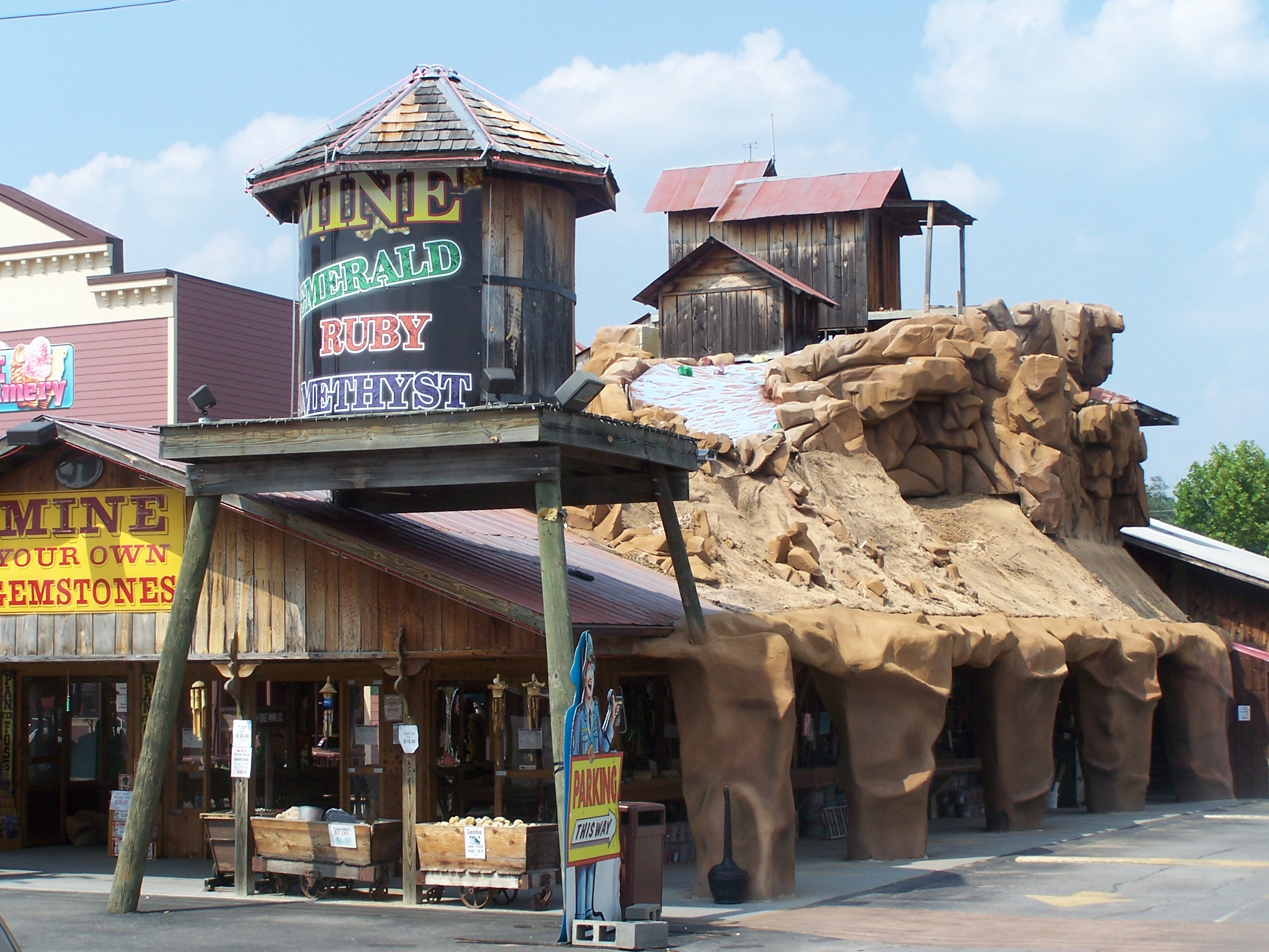 THE 10 BEST Places to Go Shopping in Pigeon Forge Updated 2024