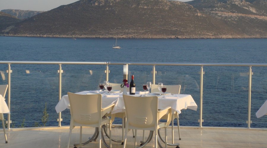 Al Fresco dining