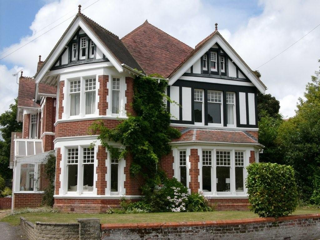 PINEWOOD LODGE - Prices & B&B Reviews (Poole, Dorset) - Tripadvisor