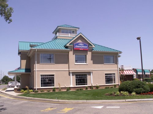 Howard Johnson by Wyndham Toms River image