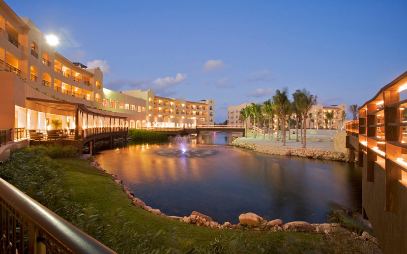 The place where luxury comes naturally.