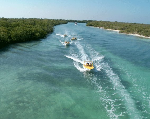 Water sports in Cancun, Yacht in Cancun