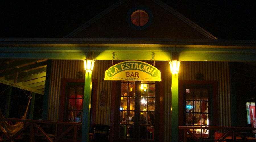 Puerta de entrada al restaurant