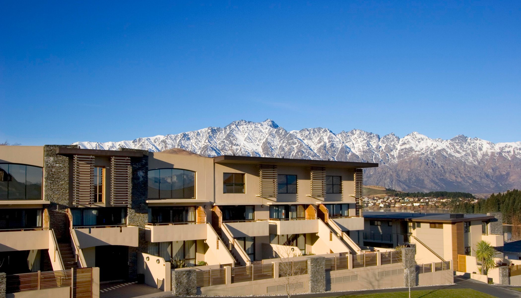 Garden Court Suites & Apartments by null