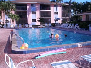 Piscina e praia