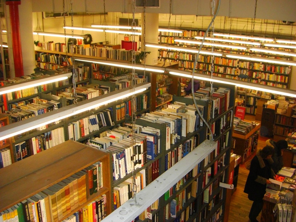 The Strand Bookstore - All You Need to Know BEFORE You Go (2024)