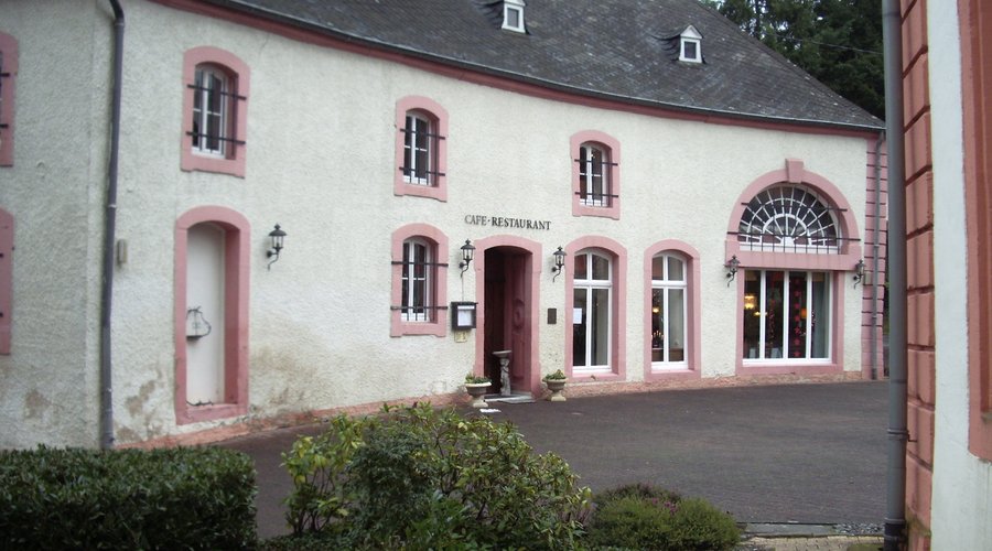 l'entrée extérieure du restaurant