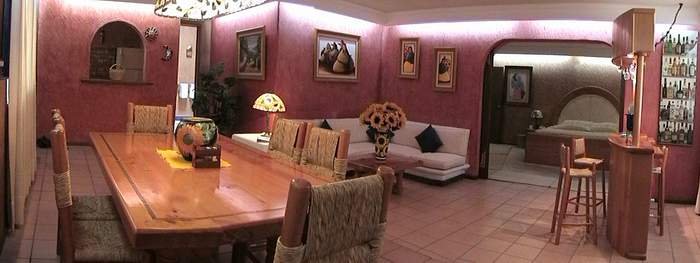 SUITES COYOACAN - Prices & Hotel Reviews (Mexico City)