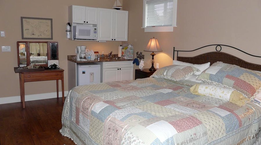 Uncle John's room at the Ocean Mist