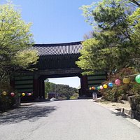 お寺の入り口です