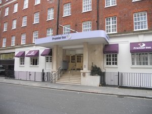 PREMIER INN LONDON VICTORIA HOTEL: UPDATED 2024 Reviews, Price ...