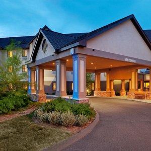 Holiday Inn Express & Suites Bradley Airport, an IHG Hotel in Windsor Locks