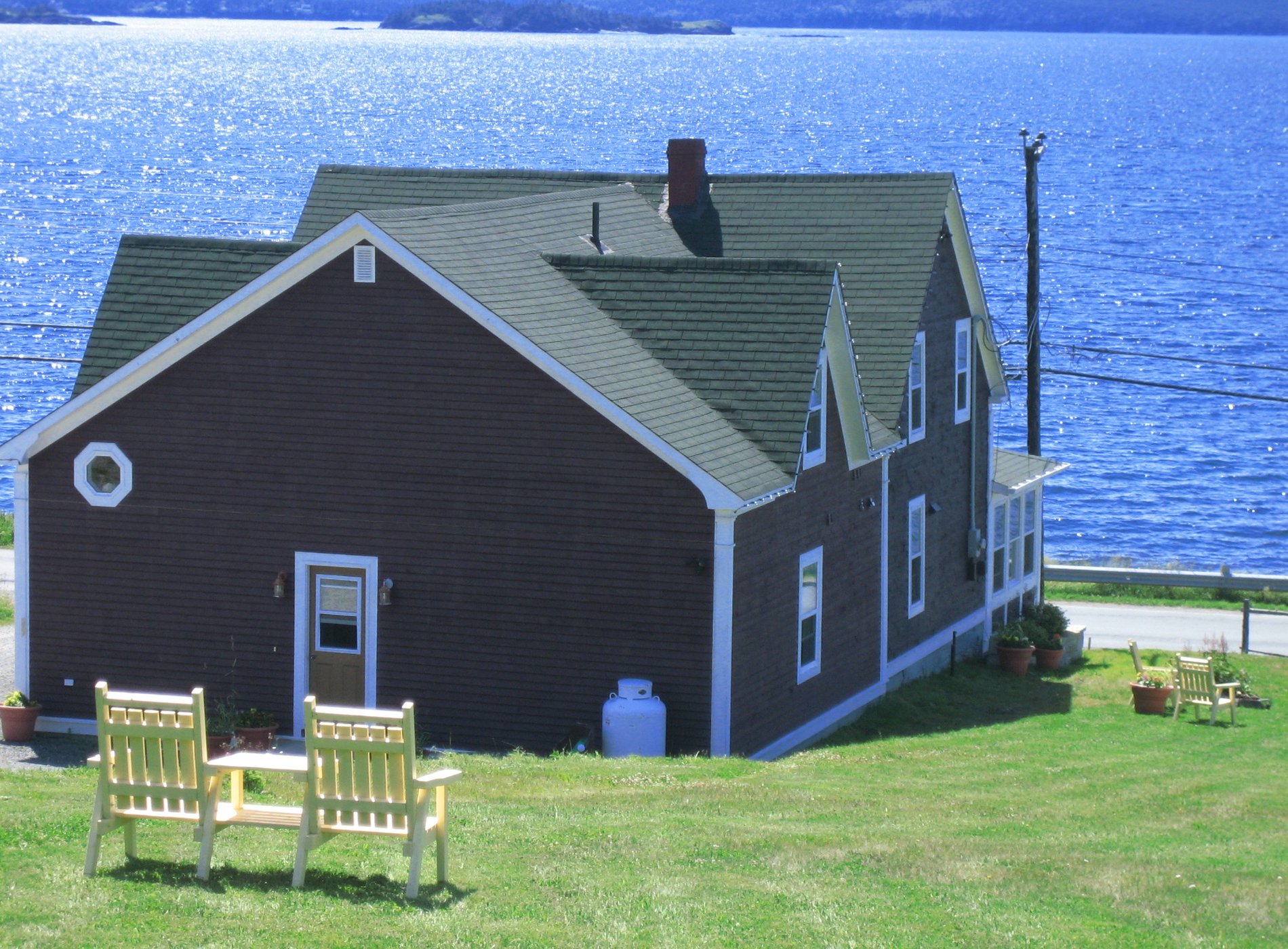 Inn by the Bay by null
