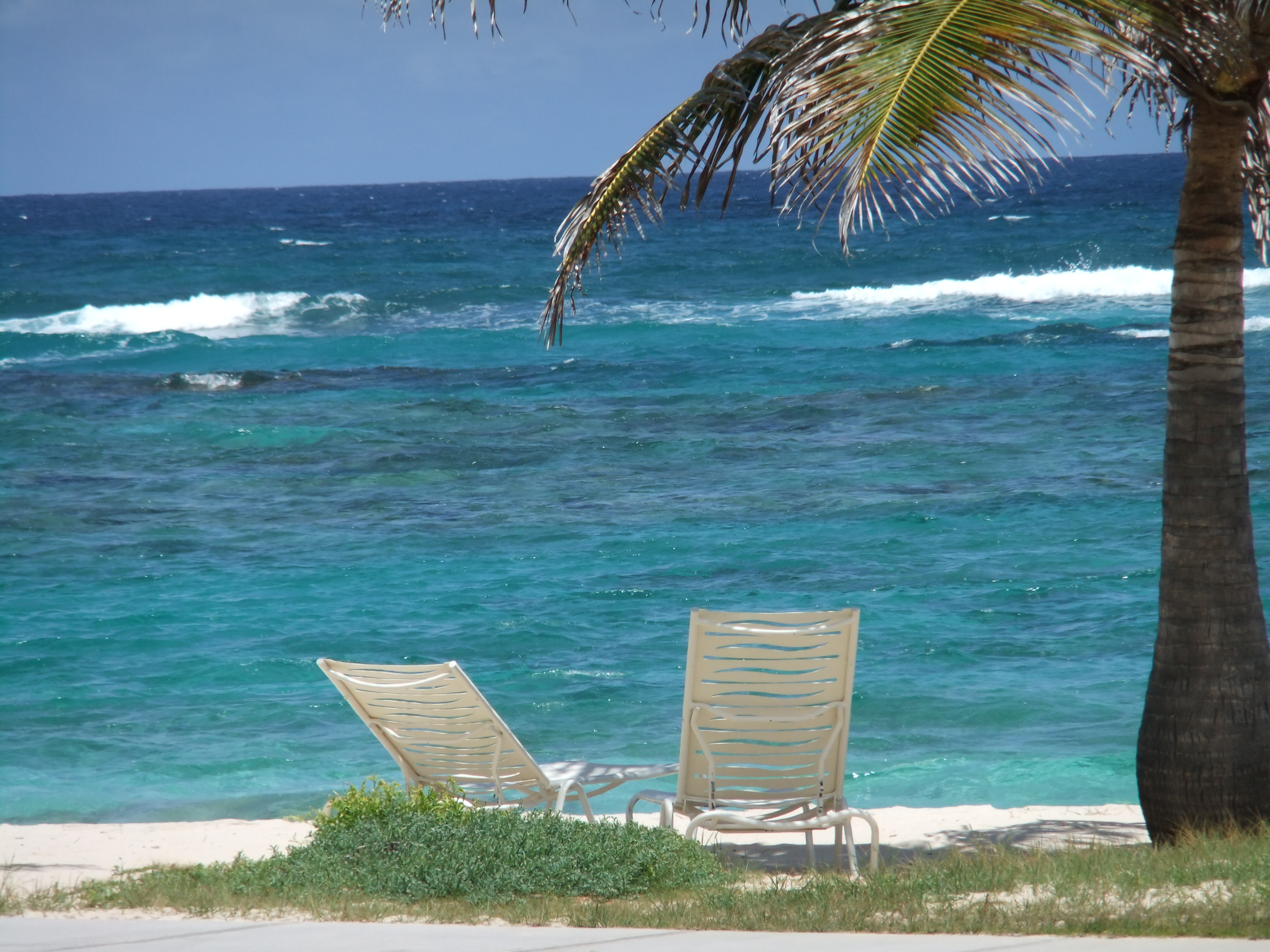 Discover St. Maarten Dawn Beach: A Tropical Paradise