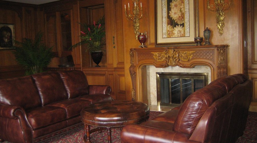 Butlers Restaurant Lounge