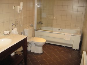 Room & Suite
