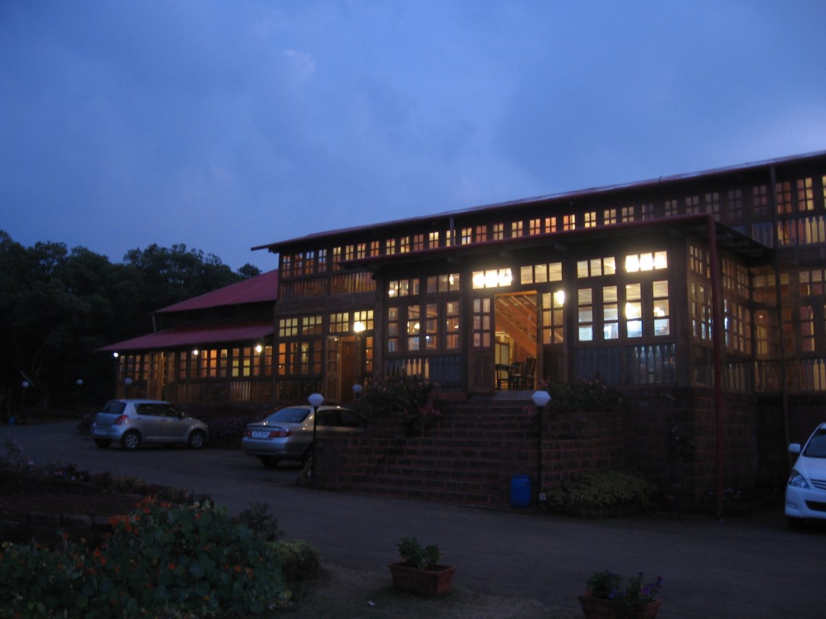 DINA HOTEL (Mahabaleshwar) - Inn Reviews & Photos - Tripadvisor