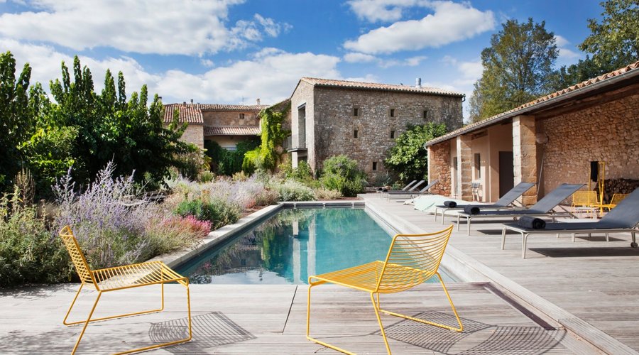 Vue générale depuis la piscine