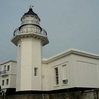 灯台背面