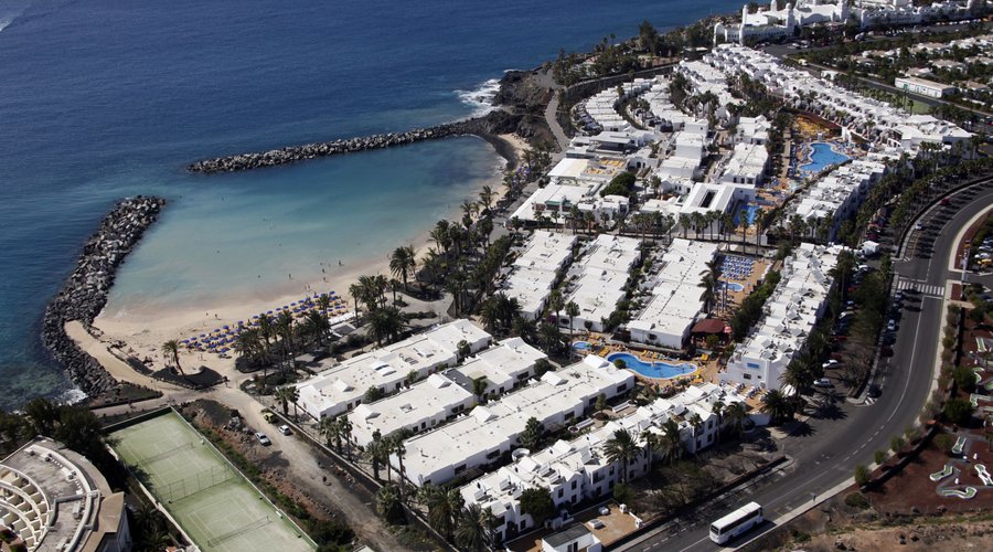 Flamingo beach resort just on the beach