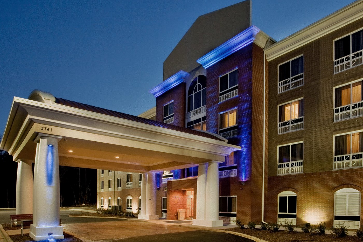 Holiday Inn Express & Suites Raleigh SW NC State, an IHG Hotel ...