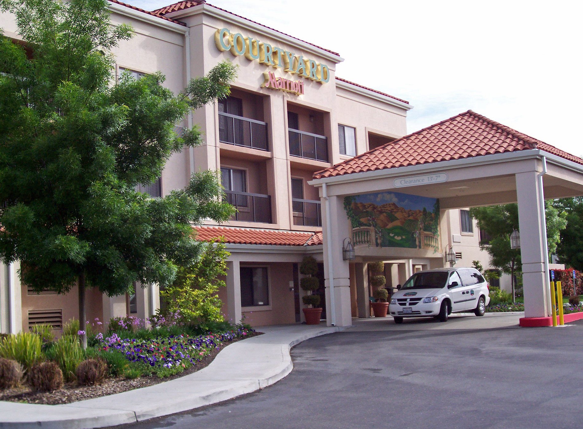 Courtyard Livermore image