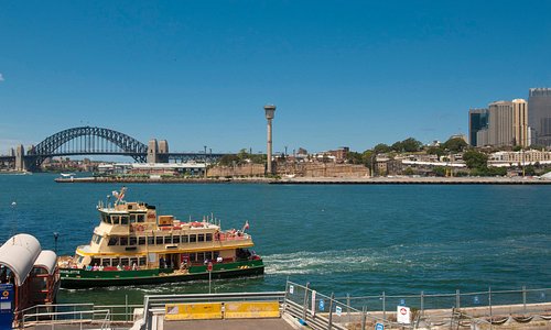 Circular Quay to Darling Harbour Sydney ferry loop at our door