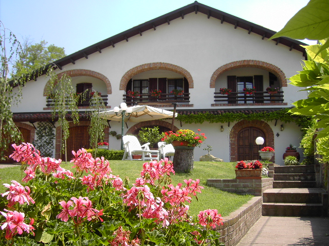 B&B OLIMPIA (AU$129): 2022 Prices & Reviews (San Salvatore Monferrato ...