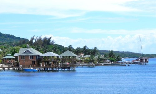 Nice digs at ocean edge