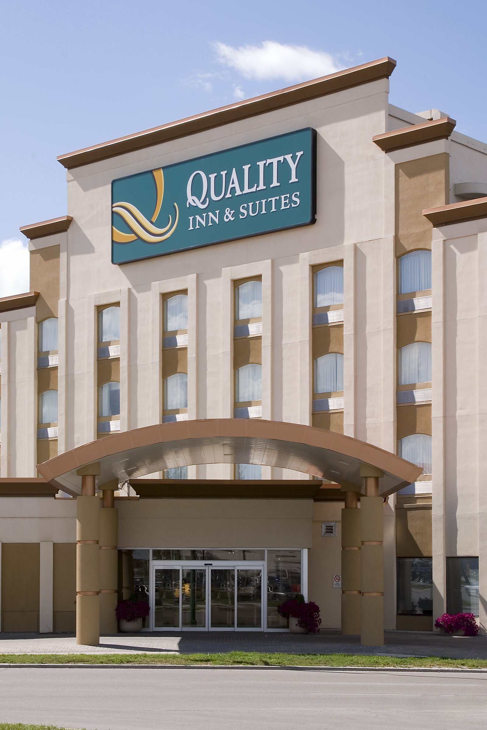 Quality Inn & Suites - UPDATED 2024 Prices, Reviews & Photos