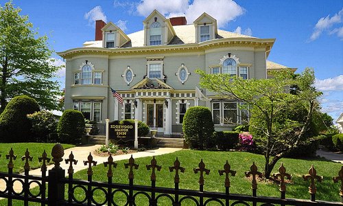 Edgewood Manor