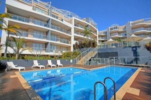 Pool & Beach
