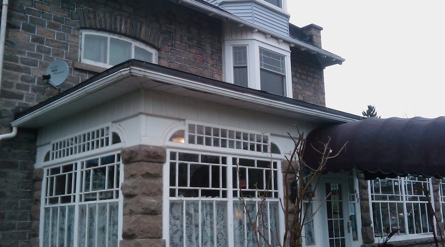 The outside of the inn