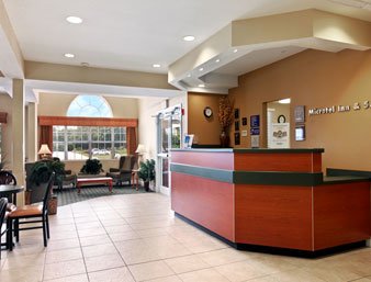 MICROTEL INN & SUITES BY WYNDHAM BUSHNELL $98 ($̶1̶3̶0̶) - Updated 2023 ...