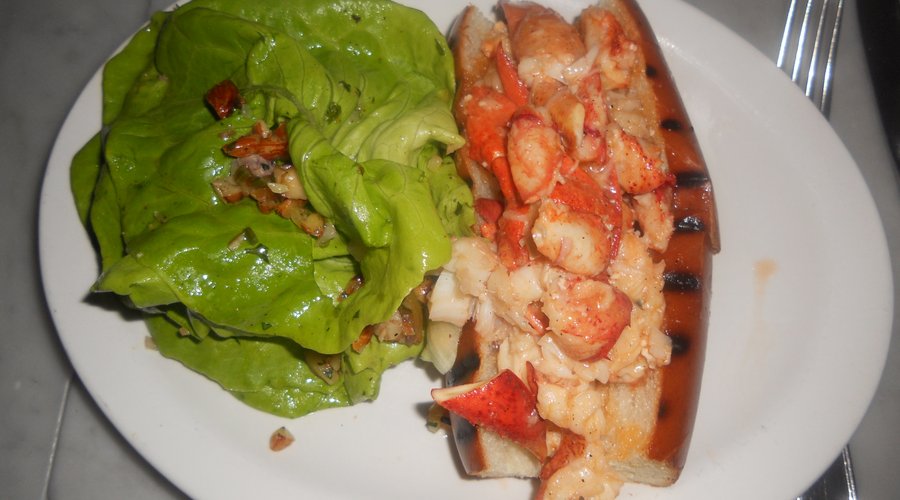 Lobster Roll, hot with butter