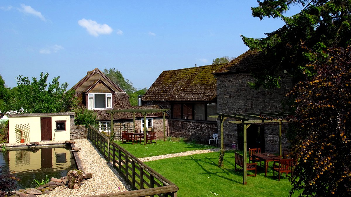 BLACK MOUNTAIN LODGE (Glasbury-on-Wye) - отзывы, фото и сравнение цен -  Tripadvisor