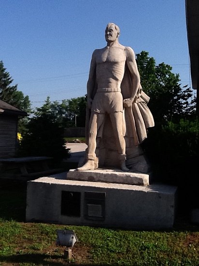 Joe Palooka Statue image