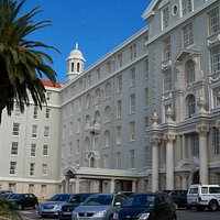 The attractive Groote Schuur hospital & museum's entrance